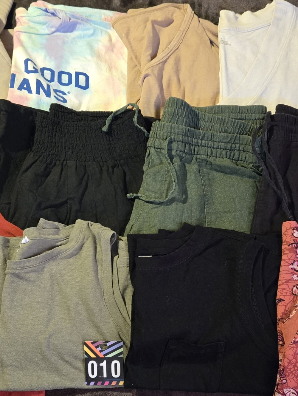 Lot of 12 Womens Clothing (M) - Picture 9 of 9